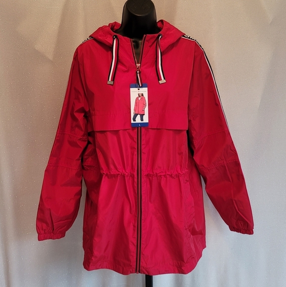 🌟HOST PICK🌟 Tommy Hilfiger Red Logo Raincoat - Picture 13 of 16